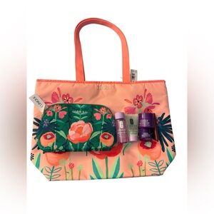 Clinique beauty bundle with 5 products and 2 bags